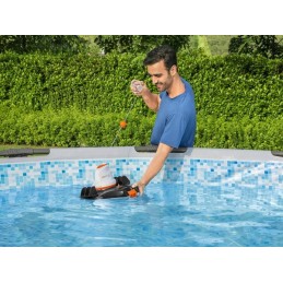 Galingas LED baseino dulkių siurblys vandeniui filtruoti