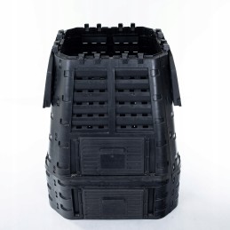 Ištisus metus veikiantis termokomposteris iš plastiko – 740 litrų talpos.