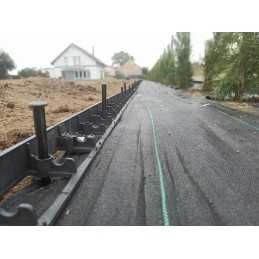 Stipri juoda agrotekstilė 100g piktžolėms viename metre 0,8 x 1m UV po akmeniu