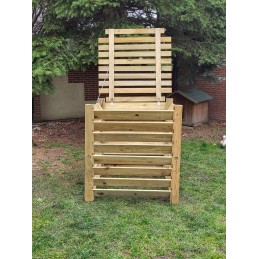 Medinis komposteris su dangteliu