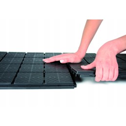 740l komposteris + IES40 šaligatvio grotelės, 1kg komposteris, kastuvas.