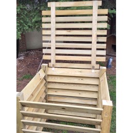 Komposteris su dangteliu 1700 litrų