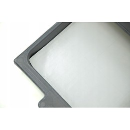 Apatinis įdėklas, skirtas kovoti su varozės kritimu