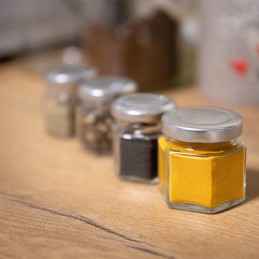 110 ml šešiakampis stiklinis indelis medaus prieskoniams