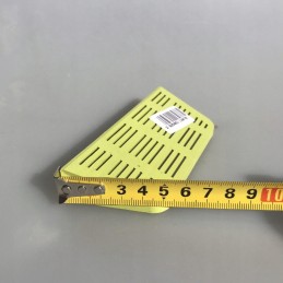 Tiltas bitėms prieš mažas 120 mm įleidimo angas