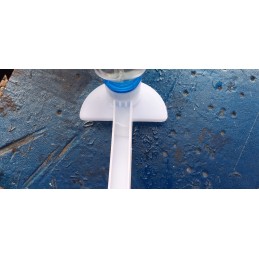 Bitininkystės girdykla, išleidžiamoji šėrykla