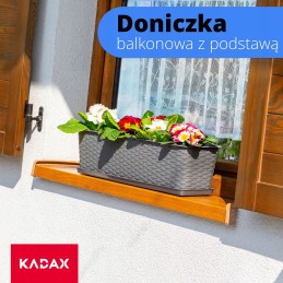 Balkona puķu pods parūpēsies par jūsu ziediem