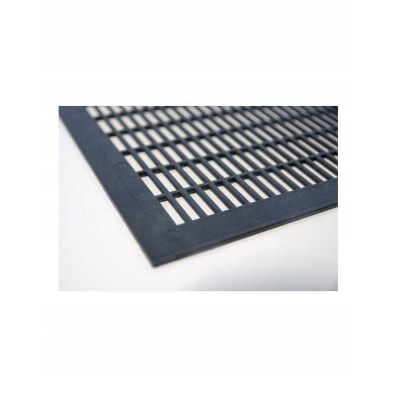 Plastikinės grotelės, storos, skirtos 10 rėmų aviliams Didžiojoje Lenkijoje. tinklelio matmenys: 420mm x 420mm