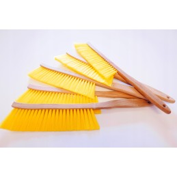 Bitininkystės šluota geltonais dirbtiniais šeriais