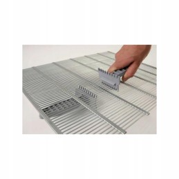 Sustiprintas grotelių grandiklis