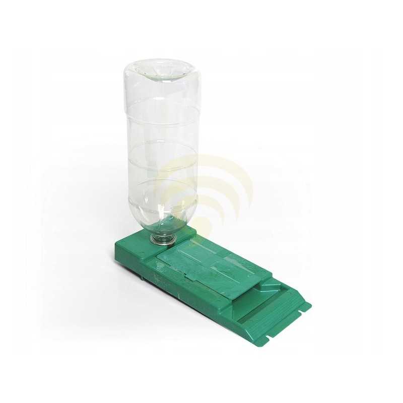 Gertuvė, avilio laistytuvas buteliukui