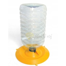 Klasikinis bičių laistytuvas skirtas nuo 4 iki 6 litrų talpos buteliams.