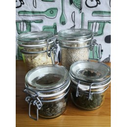 Sandarus stiklinis indas su stikliniu dangteliu, 500ml