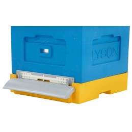 Išvadas su kištuku plastikiniams dugnams