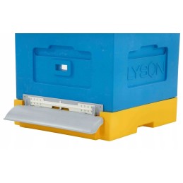 Išvadas su kištuku plastikiniams ir polistirolo dugnams