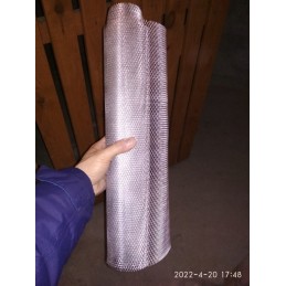 Siūlome braižytą tinklelį su aliuminio dugnu, 0,6 mm, 1 metras, 42 cm - stipriai valcuotas - lygus - naujas - labai geras!