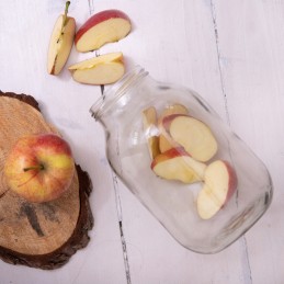 4l stiklainis + dangtelis