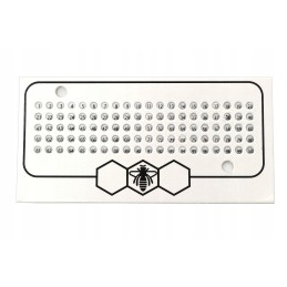 Lenkiški balti opalitai karalienėms žymėti