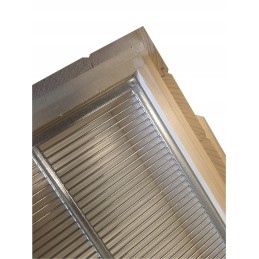 Horizontalios metalinės pertvaros grotelės rėme