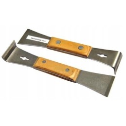 Nerūdijančio plieno bitininkystės kaltas mediniame rėme