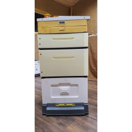 Wielkopolska 10r Styrodur avilys iš Api House yra lengviausias pilnas avilys bitininkystės rinkoje.