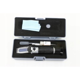 REFRAKOMETRAS MEDUJUI