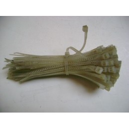 Plastikiniai užsegimai 130 - 150 mm vnt.  100