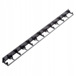 Kituose aukcionuose turime parkavimo ir vejos grotelių komplektus su inkarais, įvairių dydžių ir žalios spalvos grotelių komplek