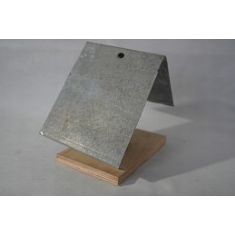 Tiektuvas pagamintas iš perdirbtų atliekų.