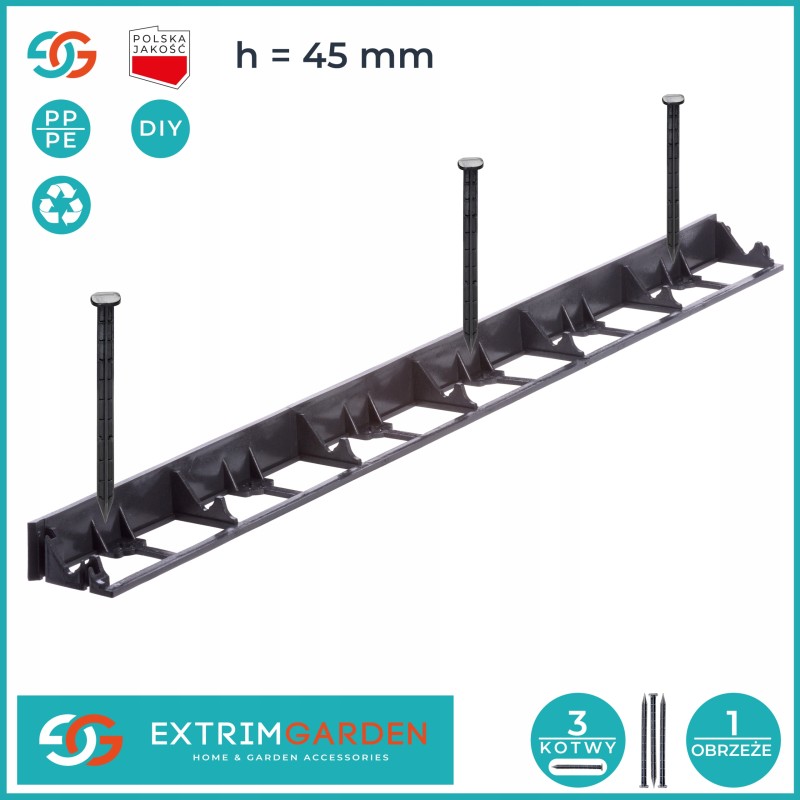 Kituose aukcionuose turime parkavimo ir vejos grotelių komplektus su inkarais, įvairių dydžių ir žalios spalvos grotelių komplek