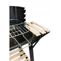 Garden charcoal grill with adjustable grate