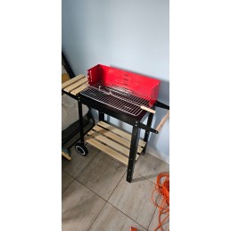 Nešiojama sodo kepsninė su anglimis, chromuotos grotelės, keptuvė, ratai, lentynos