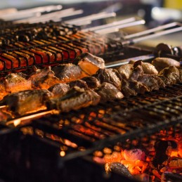 Šaš kebabi laastud 5 tk, roostevabast terasest grillvardad 60cm + riidepuu