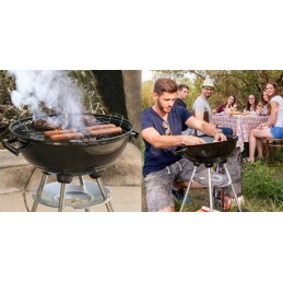 Apvalios sodo anglies kepsninės briketams, uždengtos bbq pelenų keptuvėje, grotelėmis