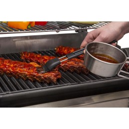Puodas su broil king silikoniniu šepetėliu