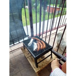 Turistinė sulankstoma sodo kepsninė su anglimis