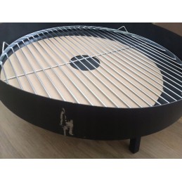 Anglies kepsninė ant trikojo su židiniu