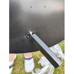 Anglies kepsninė ant trikojo su židiniu