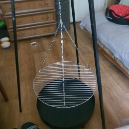 Anglies kepsninė ant trikojo su židiniu