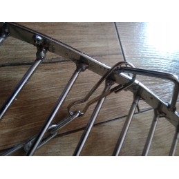 Anglies kepsninė ant trikojo su židiniu