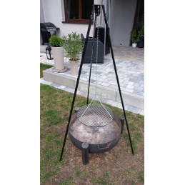 Anglies kepsninė ant trikojo su židiniu