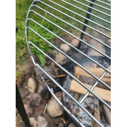 Anglies kepsninė ant trikojo su židiniu