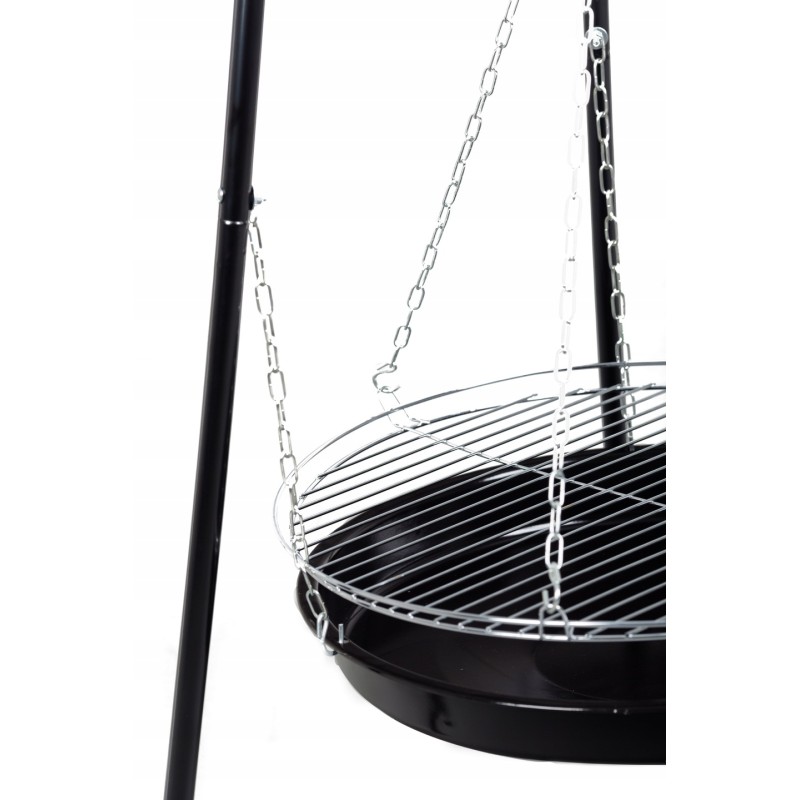 Sodo kepsninė, sodo laužavietė, grilis su trikojo grotelėmis