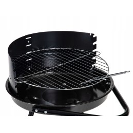 Round garden grill with adjustable grate height