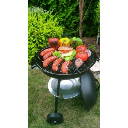 Apvalios gnk-01 anglies kepsninės ant ratų su dangteliu ir pelenų indu iš Webben