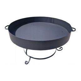 Sodo židinys laužui, katilas ir grilis