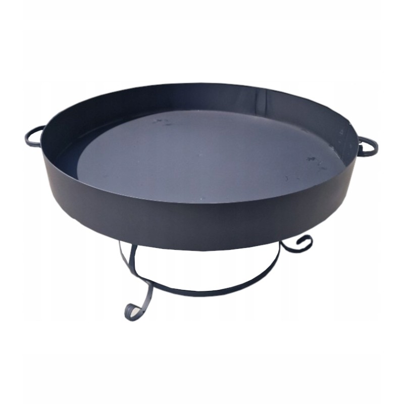 Sodo židinys laužui, katilas ir grilis