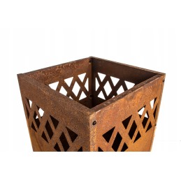 Naujas didelis rūdžių spalvos sodo židinys su grotelėmis