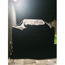 Neperšlampamas juodas grilio dangtelis