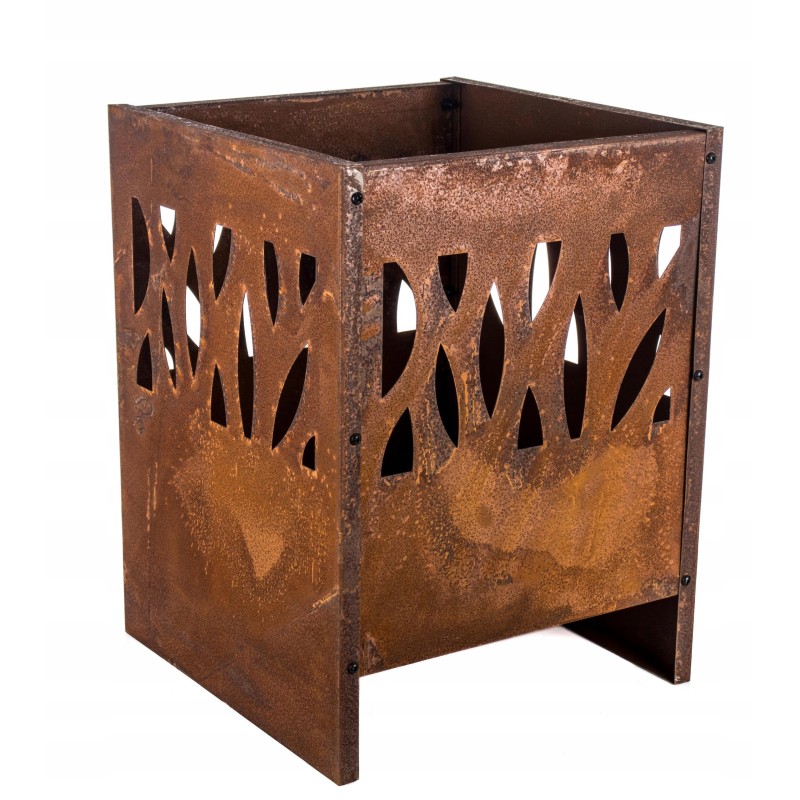 Naujas didelis rūdžių spalvos sodo židinys su grotelėmis